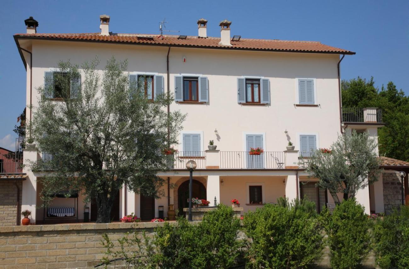 Agriturismo Casale Zuccari Caprarola Bagian luar foto